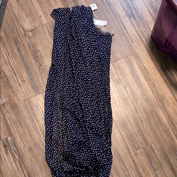 Banana Republic Elegant Navy Polka Dot Scarf NWT - Picture 5 of 5